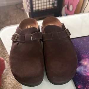 White Mountain Brown Mules with Adjustable Strap